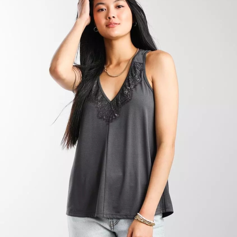NWT Buckle Daytrip Women's Eyelash Lace V-Neck Knit Tank Top Size Small
